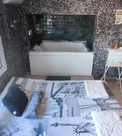 Апартаменты Latorre Jacuzzi Jerez Херес-де-ла-Фронтера Экстерьер фото