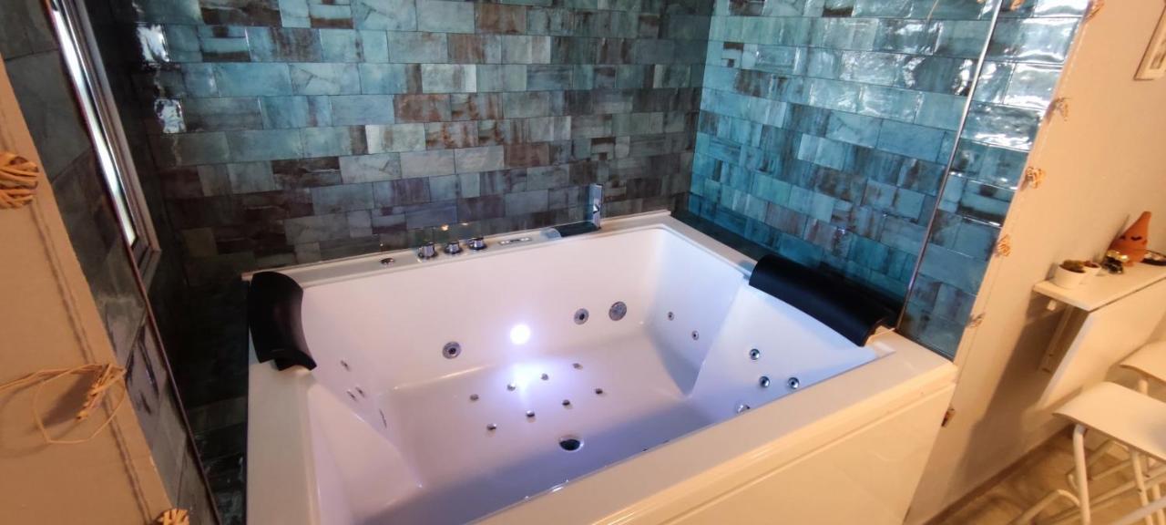 Апартаменты Latorre Jacuzzi Jerez Херес-де-ла-Фронтера Экстерьер фото